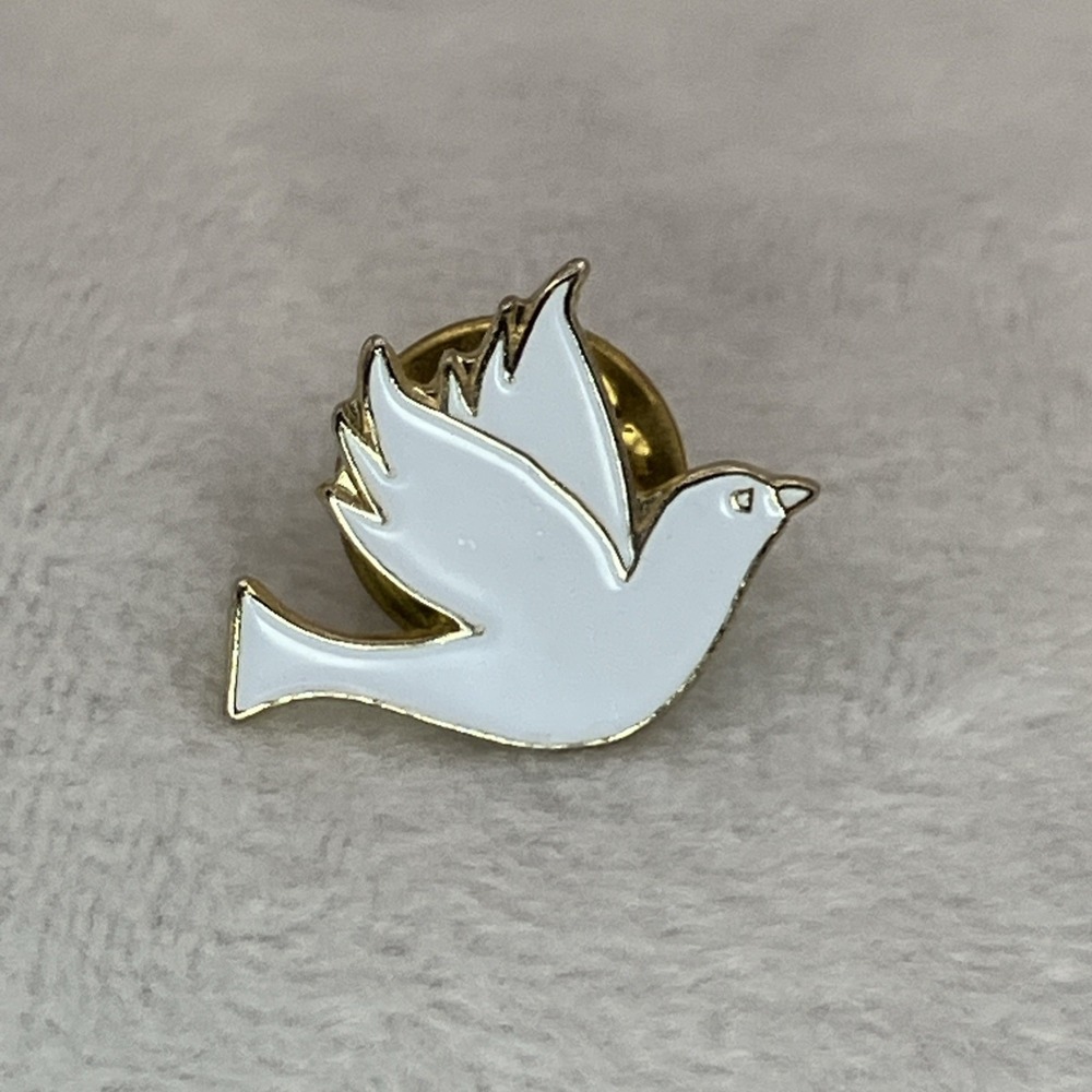 Gold Tone White Enamel Dove‎ Tie Lapel Pin Hat Bag Peace Christianity Symbol
